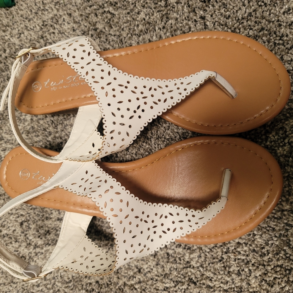Twisted white sandals